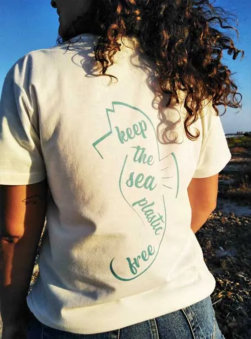 Camiseta Menor Plastic